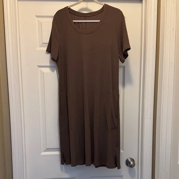 Woolx- “Harlowe” Brown Short Sleeve Dress with Pockets, XL, New Without Tags. - Picture 1 of 5